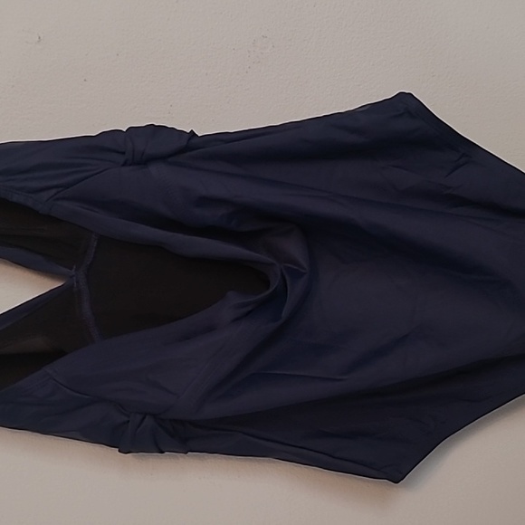 Coastal Blue swimming suite - Picture 5 of 8